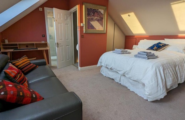 Elegant Relaxed Studio
