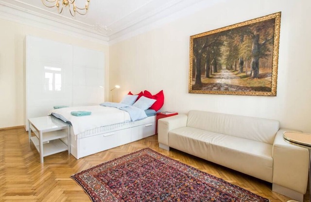 ELEGANT, STYLISH STUDIO IN THE HEART OF VIENNA