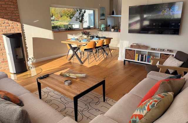 Elegant vacation home Seeidylle with a view of Lake Möhne and Ansberg Forest