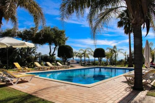 Elegant Villa in Loulé with Private Pool