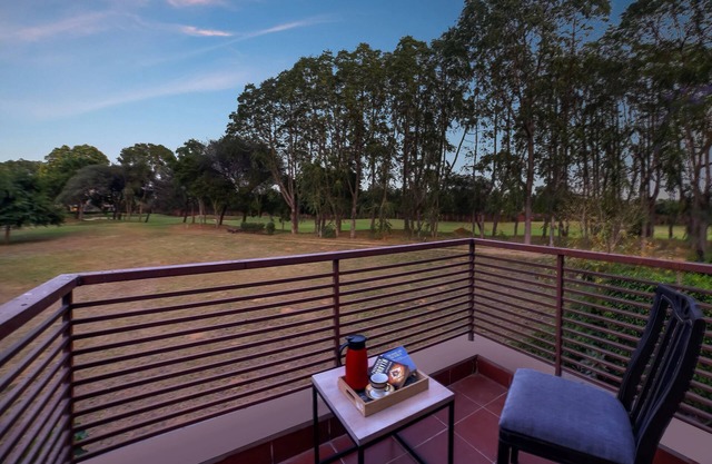 Elegant Villa Retreat in Golf Resort – Luxury Living on the Greens