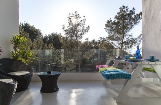 Elegant, vistamar, sunset, beach walk .