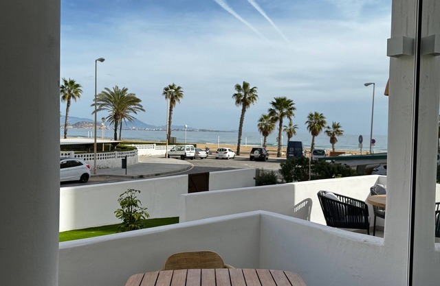 Elegante Casa con Vistas al mar en la Playa #2