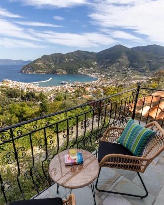 Elissaios-Brand New Renovated Pool Villa