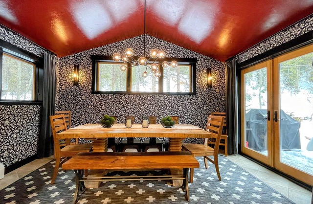 Elkhorn Lodge Private Home, Hot tub, Multi-Family, Game Room, Dog Friendly