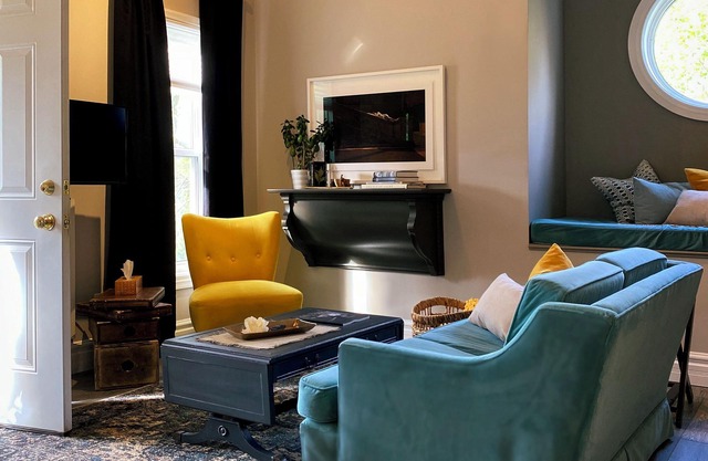 Elora Studio Apartment