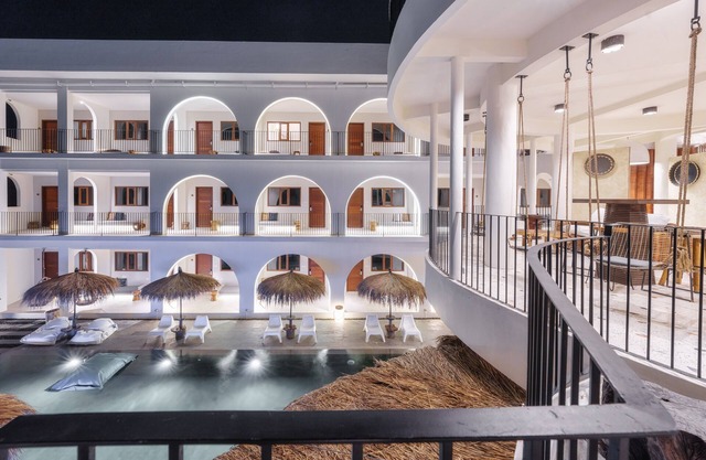 Eltropico Hotel Kuta Lombok Deluxe Double