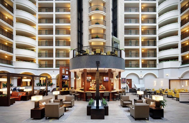 Embassy Suites by Hilton Dallas Park Central Area