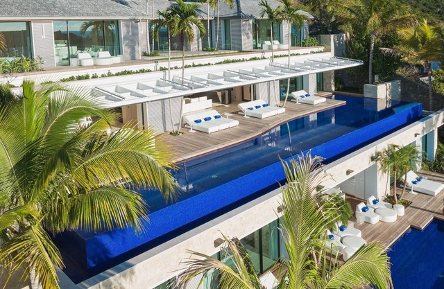 Embrace (3/5 Rooms) Luxury villa