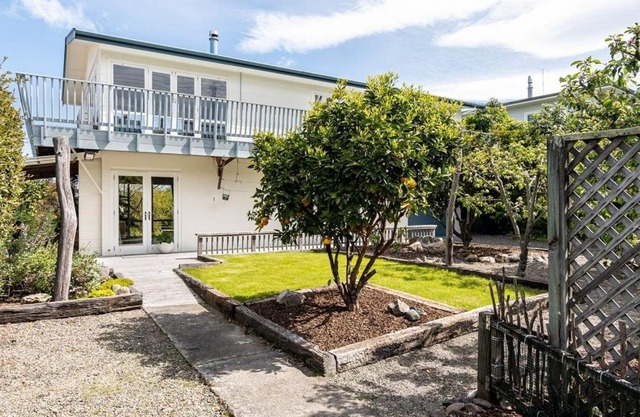 Emily's Beach House - Kaiteriteri Holiday Home