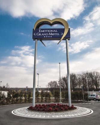 Emotional Grand Motel