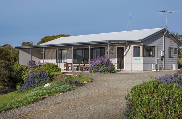 Emu Bay Holiday Homes