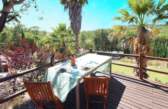 Encanto Rústico: o Retiro Perfeito Serra-mar na Serra D'arrábida