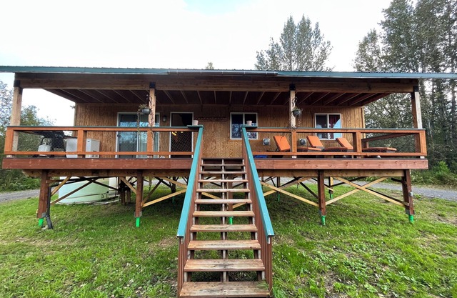 Enchanting cabin on the river in charming Anchor Point, AK