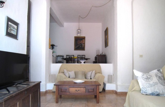 Enchanting cottage with private sun terrace and pool