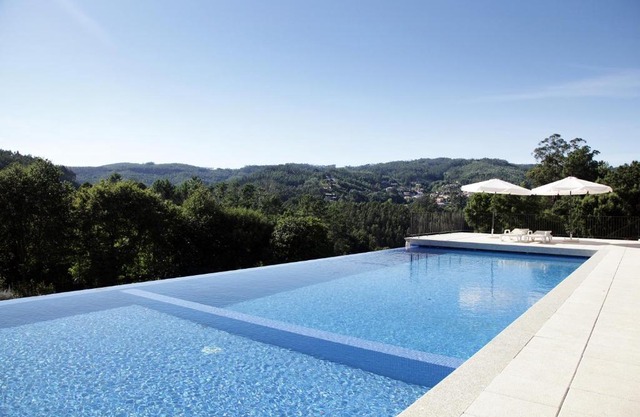 Encosta Dos Túneis - Turismo E Lazer