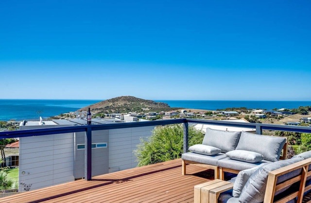 Encounter Escape Encounter Bay