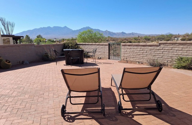 Enjoy breathtaking mountain views from large patio, primary suite & Arizona room