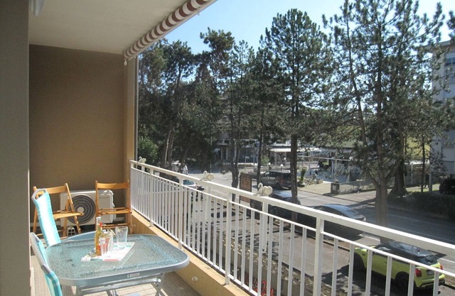 Enjoy the sun from our lovely terrace - Beahost