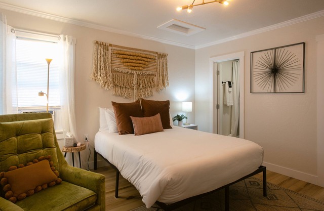 Enjoy the tranquility of a scenic riverside neighborhood in Gold Hill. This area is peaceful, offers beautiful views, and is a convenient stopover location.