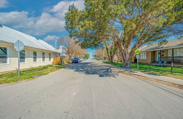 Enjoy this charming & updated Virginia Beach/Chics Beach unit steps to the beach