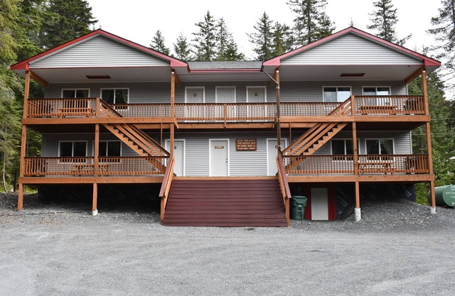 Enjoy this Newly Constructed Luxury Suite surrounded by Alaska's Natural Beauty