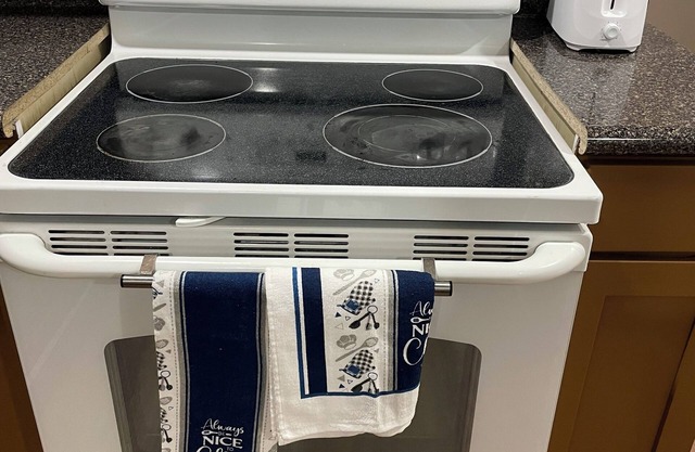 Enjoyable and Spacious 3 bedroom apartment in Springfield