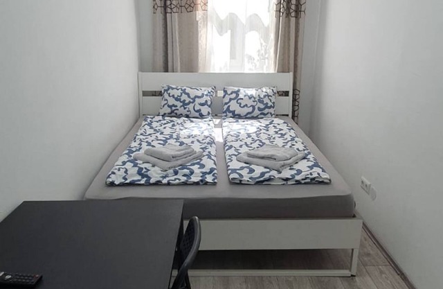 Enkplatz U3 Getaway: Affordable 5-BR Apartment