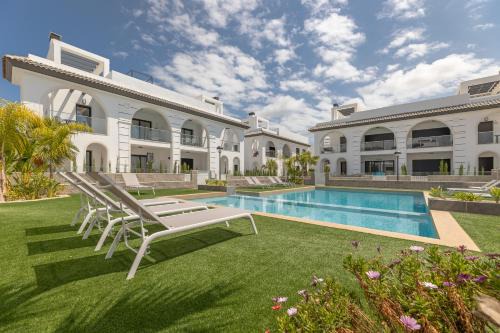 Enora Garden Quesada 16