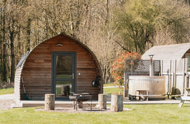 Ensuite Family Cabin with Private Hot Tub