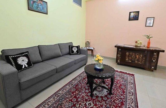 Entire Bunglow with 24x7 caretaker/Cook Bhumi Homestay Bed N Breakfast