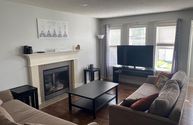 Entire Home! In Sherwood Park ft. 3 bdrms, 4 baths!