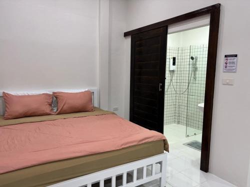 Entire House with 1 bedroom