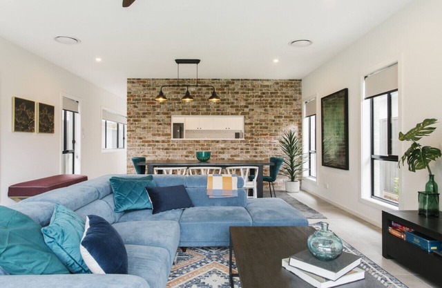 Entire Luxury Townhouse - 5BR - 3BTH