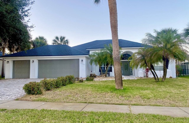 Entire Residential Home w/Pool and hot tub