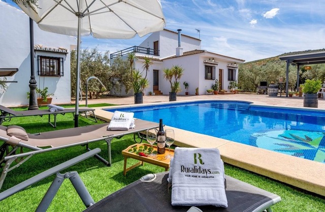 Entre Olivos Salar by Ruralidays