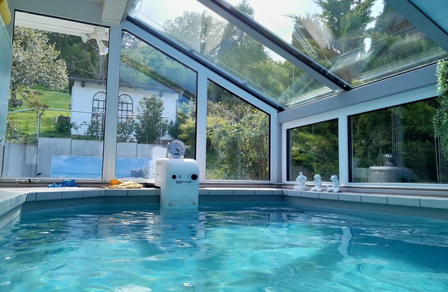 Entspannen am Pool - Ferienwohnung "apart"