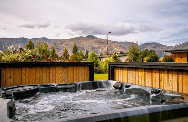 Erskine Place - Lake Hawea Holiday Home