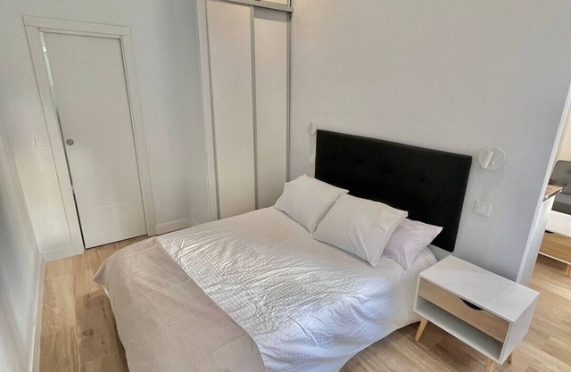 Escape to Madrid: Modern and Cozy Studio near IFEMA