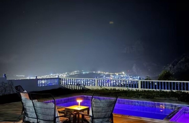 Escape to the beautiful mountains of Chefchaouen