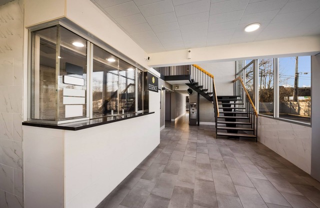 Essence Express Wayne