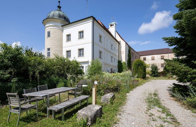 Estate quarters in the Odelzhausen castle estate