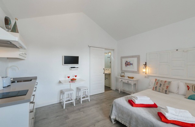 Estudio Andrea, coastal gem with great sunsets (El Golfo)