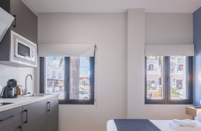 Estudio Doble - CORAL ZAHARA Suites by Cadiz4Rentals