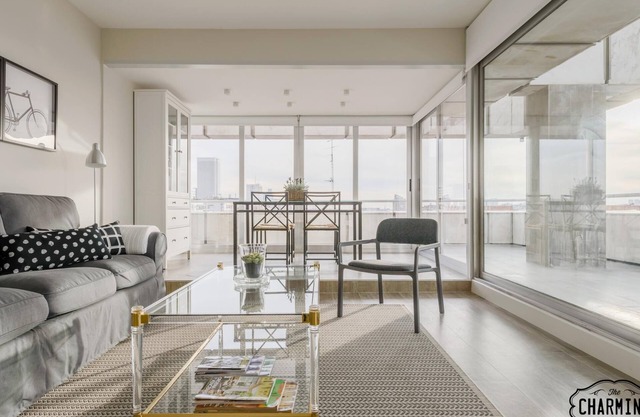 Eurobuilding 2 Exclusive - Spectacular views, parking