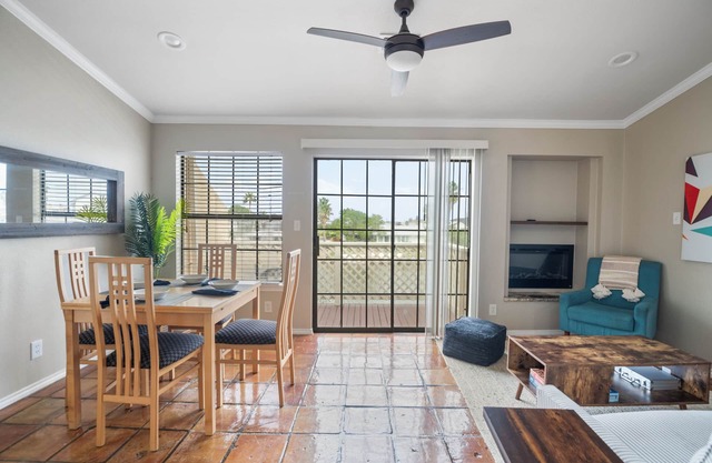 Excellent Waterfront! Pool/Spa 1BR King w/DecknBrand new Dock and Slips