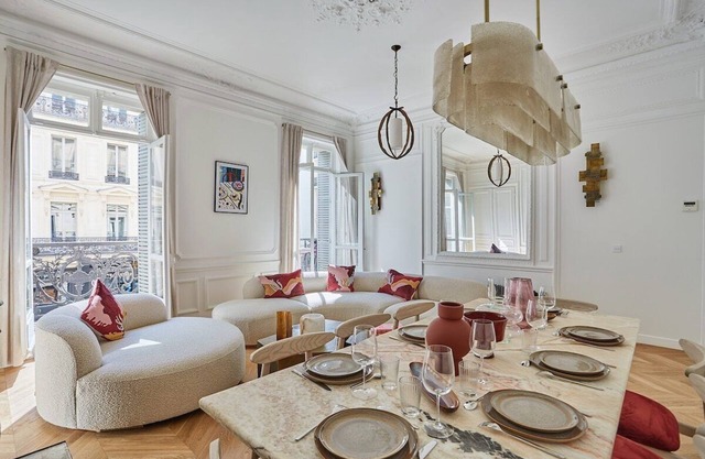 Exceptional 4 bedrooms Apartment Opera Vendome