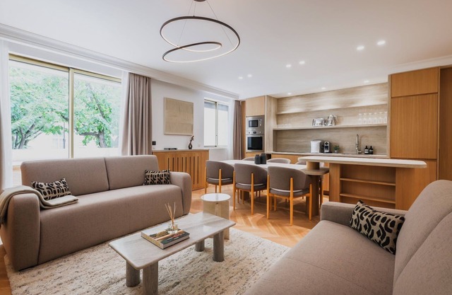 Exceptional flat - 1BD/6P- Arc de Triomphe
