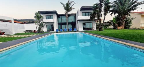 Exceptional villa in Vila Franca Do Campo with private pool