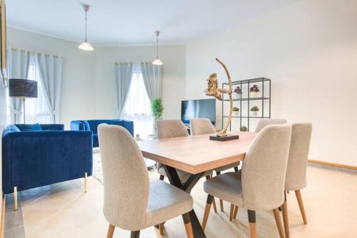 Exclusive 2BR Apartment in Madison Residency - Close to Dubai Internet City Metro Station